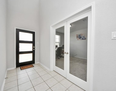 10618 Amador Peak Drive - Photo Thumbnail 5