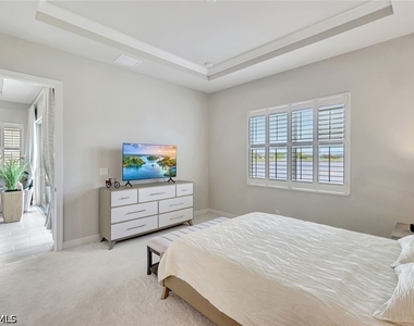 9209 Cayman Drive N - Photo Thumbnail 13