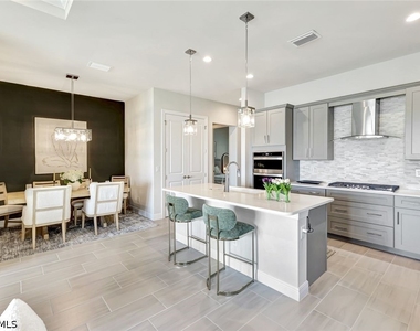 9209 Cayman Drive N - Photo Thumbnail 21