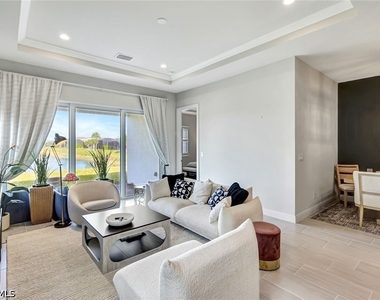 9209 Cayman Drive N - Photo Thumbnail 5