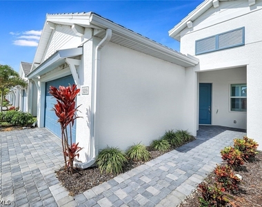 9209 Cayman Drive N - Photo Thumbnail 1