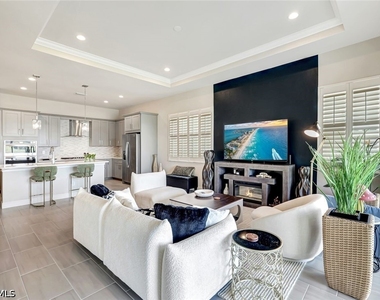 9209 Cayman Drive N - Photo Thumbnail 3