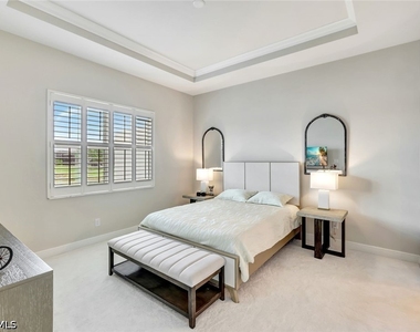 9209 Cayman Drive N - Photo Thumbnail 10