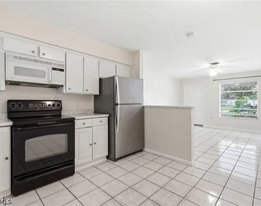 1195 S Alhambra Circle - Photo Thumbnail 9