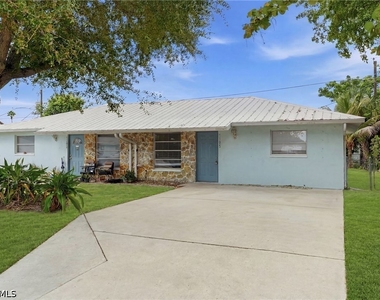 1195 S Alhambra Circle - Photo Thumbnail 17