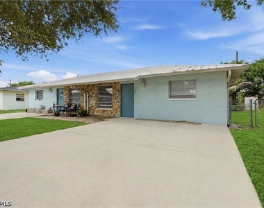 1195 S Alhambra Circle - Photo Thumbnail 13