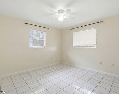 1195 S Alhambra Circle - Photo Thumbnail 4