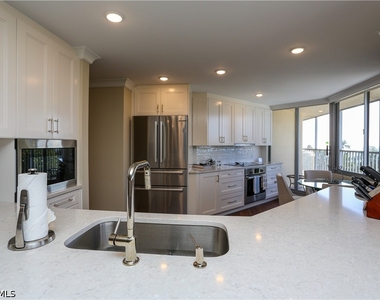 4041 Gulf Shore Boulevard N - Photo Thumbnail 7