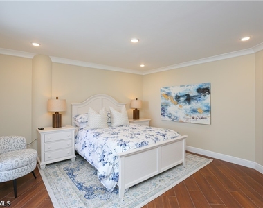 4041 Gulf Shore Boulevard N - Photo Thumbnail 17