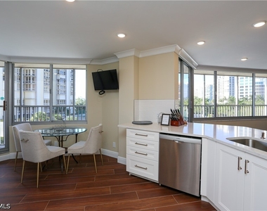 4041 Gulf Shore Boulevard N - Photo Thumbnail 11