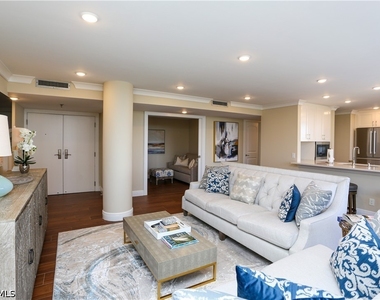 4041 Gulf Shore Boulevard N - Photo Thumbnail 4
