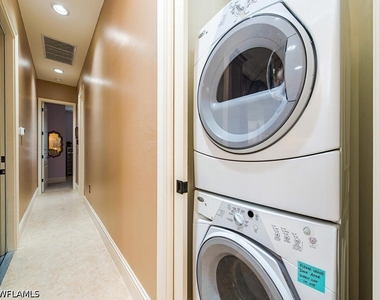 8000 Cordoba Place - Photo Thumbnail 13