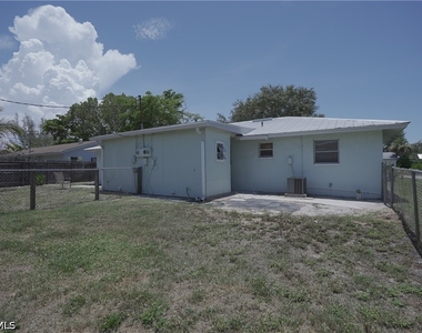 1193 S Alhambra Circle - Photo Thumbnail 2