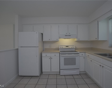 1193 S Alhambra Circle - Photo Thumbnail 8