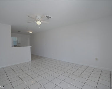 1193 S Alhambra Circle - Photo Thumbnail 4