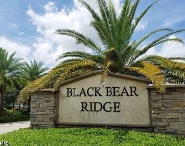 7414 Acorn Way - Photo Thumbnail 11
