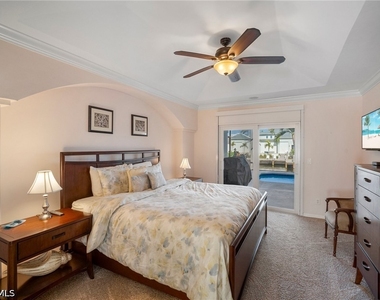 409 Waterleaf Court - Photo Thumbnail 9