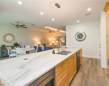 5632 Whisperwood Boulevard - Photo Thumbnail 22