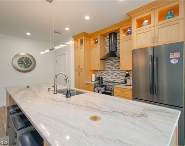 5632 Whisperwood Boulevard - Photo Thumbnail 20