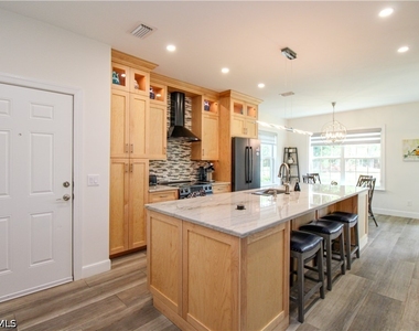 5632 Whisperwood Boulevard - Photo Thumbnail 38