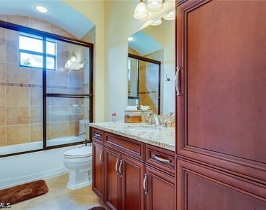 7771 Cottesmore Drive - Photo Thumbnail 27