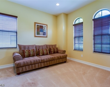 7771 Cottesmore Drive - Photo Thumbnail 15