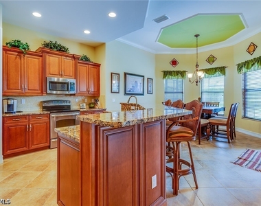 7771 Cottesmore Drive - Photo Thumbnail 7