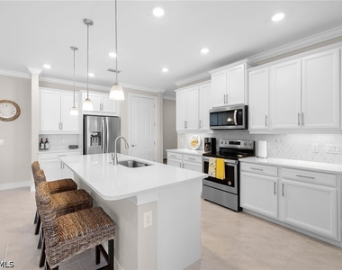18713 Lake Hammock Drive - Photo Thumbnail 7