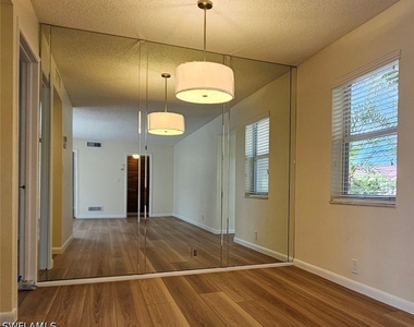301 6th Avenue S - Photo Thumbnail 3