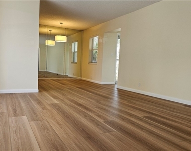301 6th Avenue S - Photo Thumbnail 6