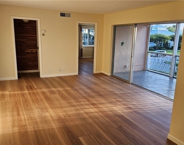 301 6th Avenue S - Photo Thumbnail 4