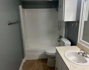 359 N Post Oak Lane - Photo Thumbnail 17