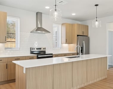 3651-913 S Custer Road - Photo Thumbnail 9