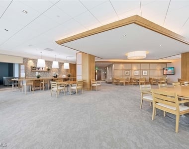 4651 Gulf Shore Boulevard N - Photo Thumbnail 5