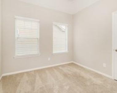 3209 Vintage Creek Court - Photo Thumbnail 10