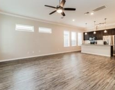 3209 Vintage Creek Court - Photo Thumbnail 6