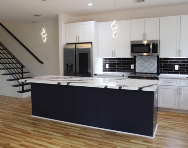 5126 Lyndhurst Drive - Photo Thumbnail 1