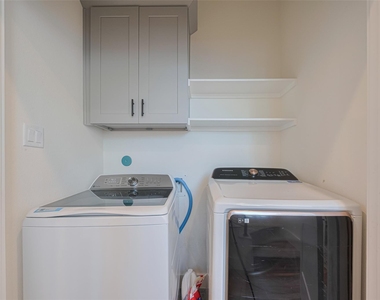 2909 Nagle Street - Photo Thumbnail 12