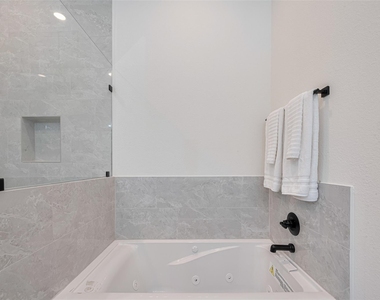2909 Nagle Street - Photo Thumbnail 19
