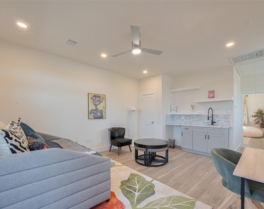 2909 Nagle Street - Photo Thumbnail 24