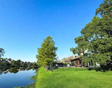19 Paloma Bend Place - Photo Thumbnail 9