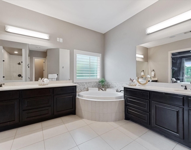 19 Paloma Bend Place - Photo Thumbnail 30