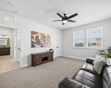 6804 Westview Dr, Unit 2307 Drive - Photo Thumbnail 22
