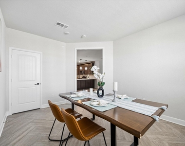 6804 Westview Dr, Unit 2307 Drive - Photo Thumbnail 16