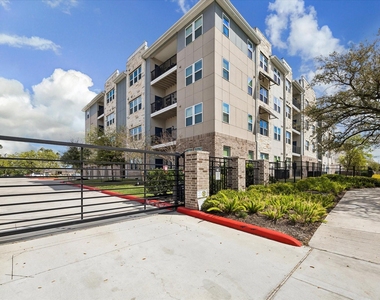 6804 Westview Dr, Unit 2307 Drive - Photo Thumbnail 33