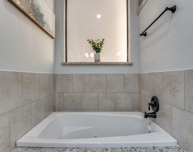 1509 Holly Street - Photo Thumbnail 27