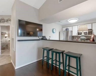 12800 Melville Drive - Photo Thumbnail 3