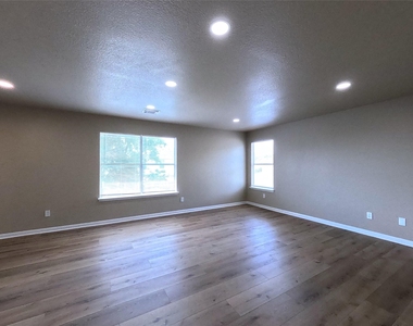 17107 Westminster Village Court - Photo Thumbnail 16