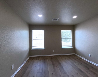 17107 Westminster Village Court - Photo Thumbnail 11