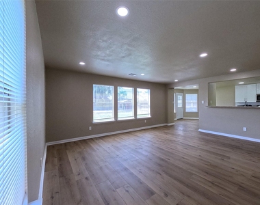 17107 Westminster Village Court - Photo Thumbnail 8